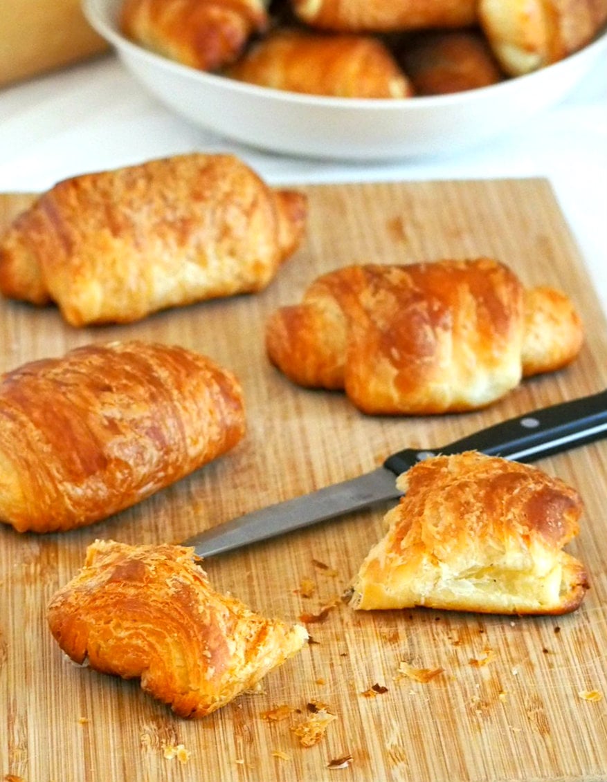  The cream cheese is nicely nestled between the buttery and light layers of these cream cheese croissants. These pastries are so irresistible with their golden exterior and their flaky, delicate tops.
