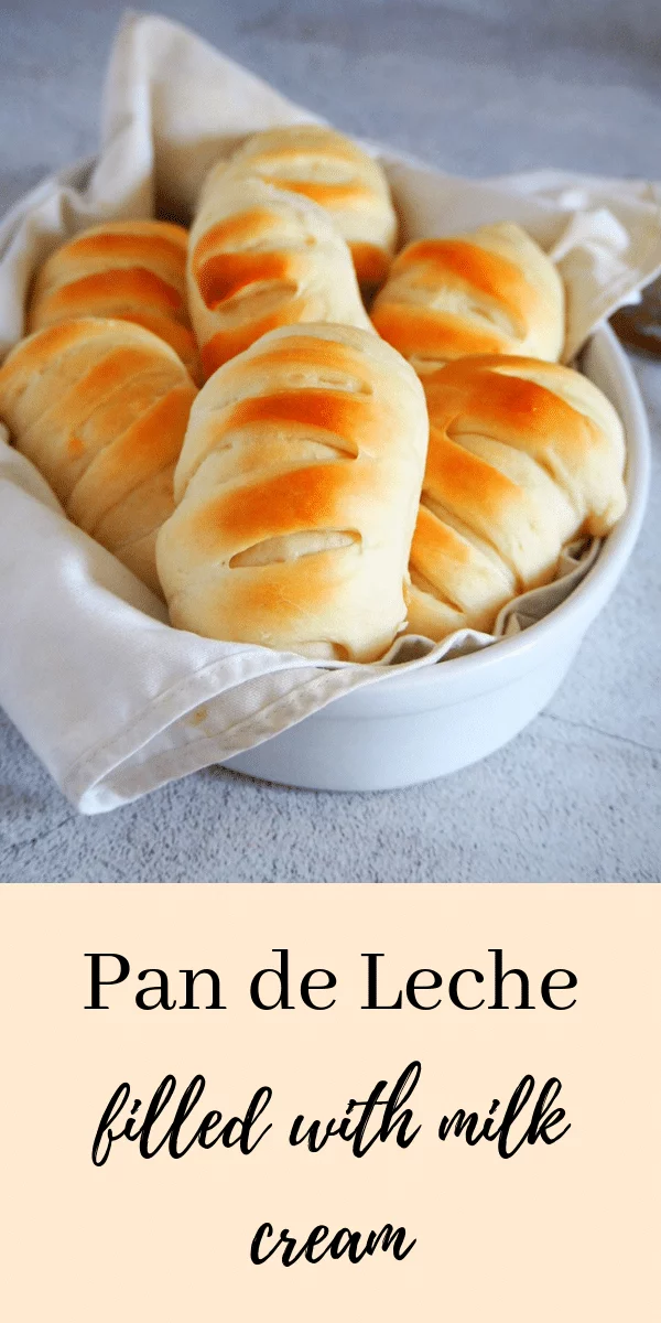 pãezinhos macios e fofinhos cheios com um creme cremoso e suave de leite, vais adorar esta Pan De Leche para uma guloseima de pão. #milkybread #PanDeLeche #pães