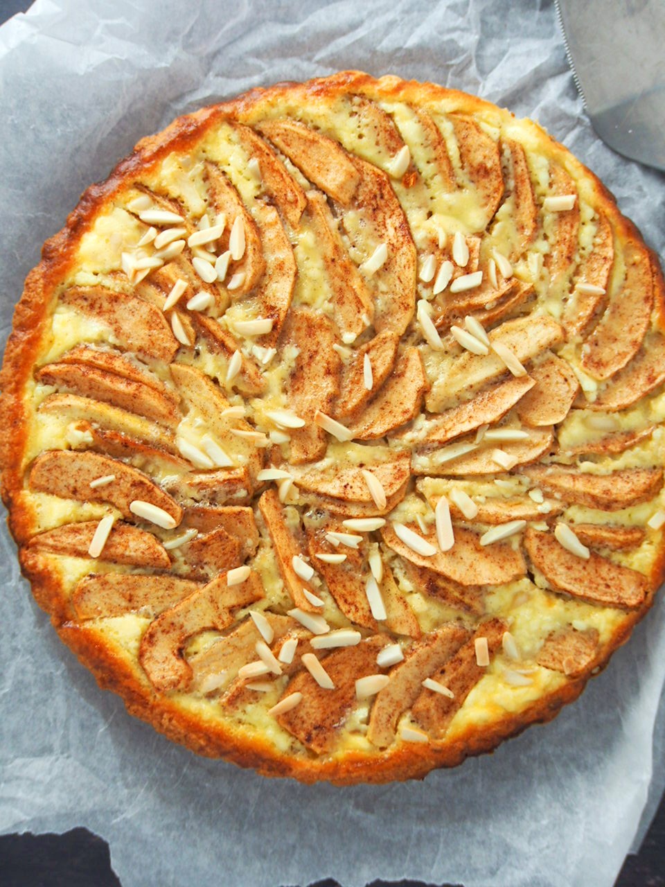 Top view of the whole apple tart.
