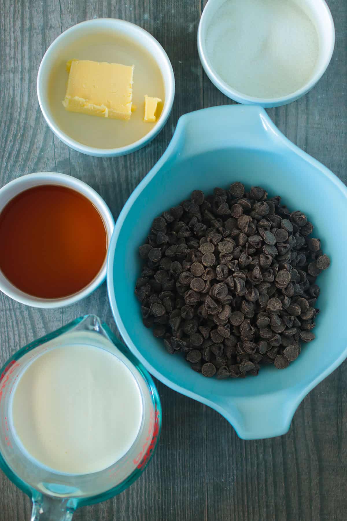 The ingredients for the chocolate ganache.