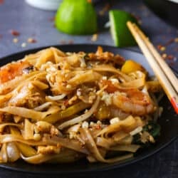 Easy Pad Thai Recipe (With Shrimp)